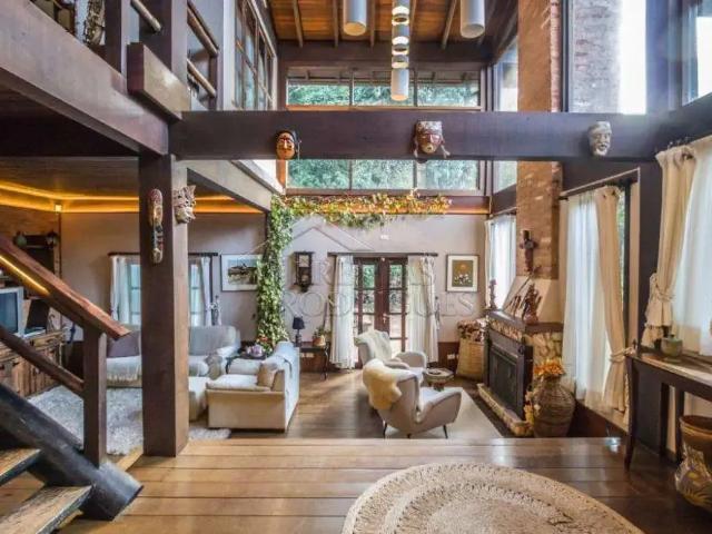 Casa venda em Região Imediata de Taubaté-Pindamonhangaba, Região Metropolitana do Vale do Paraíba e Litoral Norte