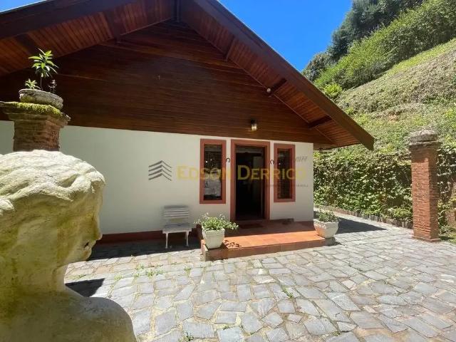 Casa venda em Região Imediata de Taubaté-Pindamonhangaba, Região Metropolitana do Vale do Paraíba e Litoral Norte