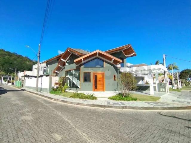 Casa venda em Núcleo Balneário Maria Helena I, Caraguatatuba