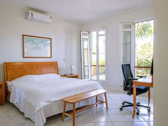 Casa venda em Caraguatatuba
