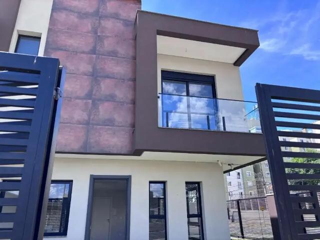 Casa venda em Capão Raso, Curitiba