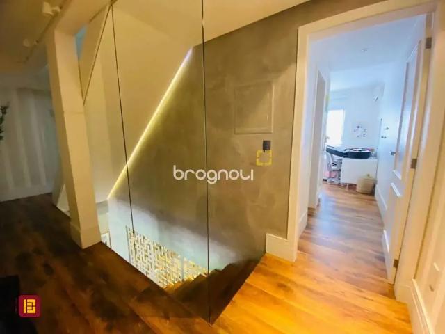 Casa venda em Região Geográfica Imediata de Florianópolis, Desterro