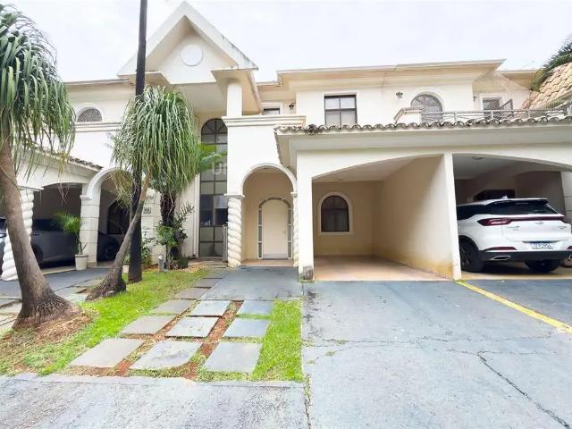 Casa venda em Região Geográfica Imediata de Goiânia, Goiânia