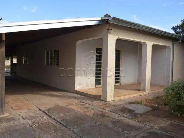 Casa venda em Guapiaçu, Região Geográfica Intermediária de São José do Rio Preto