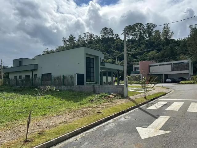 Casa venda em Guararema