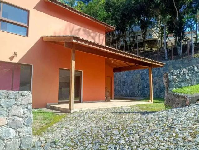 Casa venda em Guararema