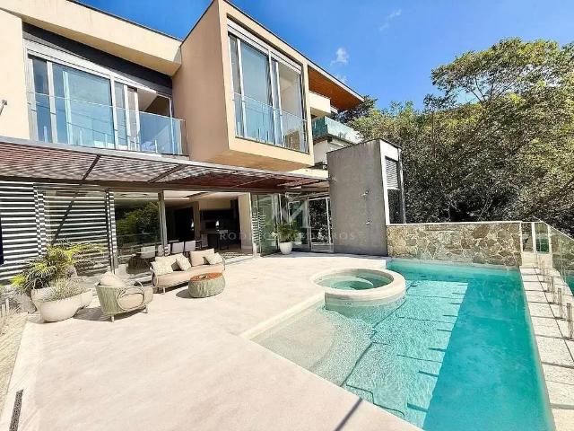 Casa venda em Ariribá, Itajaí