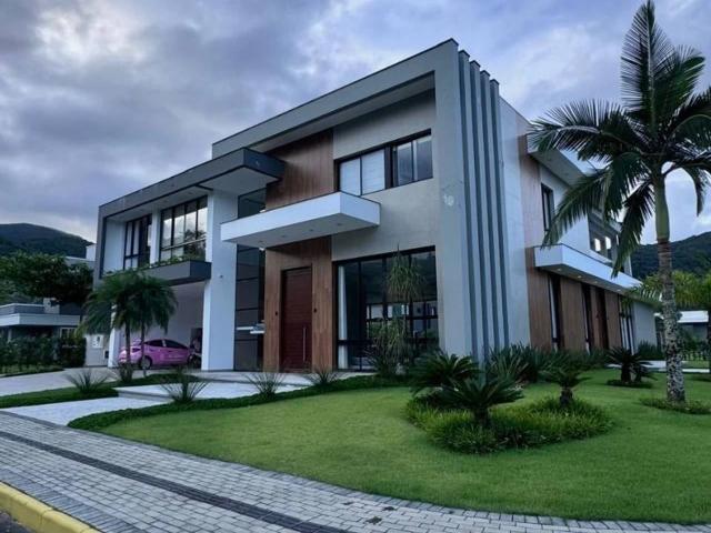 Casa venda em Itapema, Região Geográfica Intermediária de Blumenau