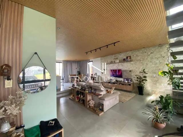 Casa venda em Região Imediata de São José dos Campos, Região Metropolitana do Vale do Paraíba e Litoral Norte