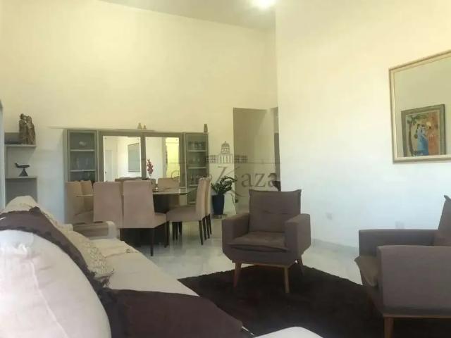 Casa venda em Região Imediata de São José dos Campos, Região Metropolitana do Vale do Paraíba e Litoral Norte