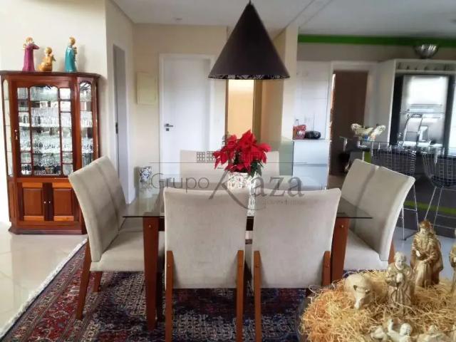 Casa venda em Região Imediata de São José dos Campos, Região Metropolitana do Vale do Paraíba e Litoral Norte