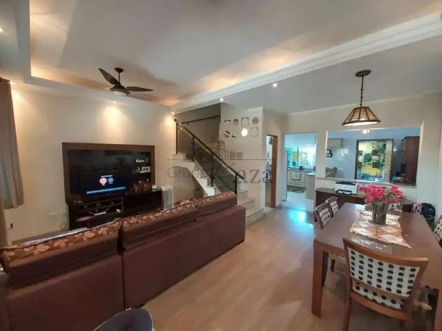Casa venda em Região Imediata de São José dos Campos, Região Metropolitana do Vale do Paraíba e Litoral Norte