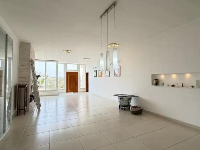 Casa venda em Região Imediata de São José dos Campos, Região Metropolitana do Vale do Paraíba e Litoral Norte