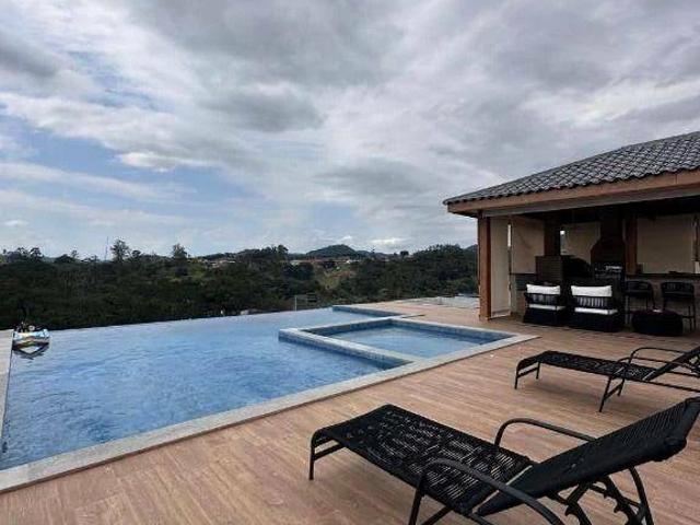 Casa venda em Jambeiro