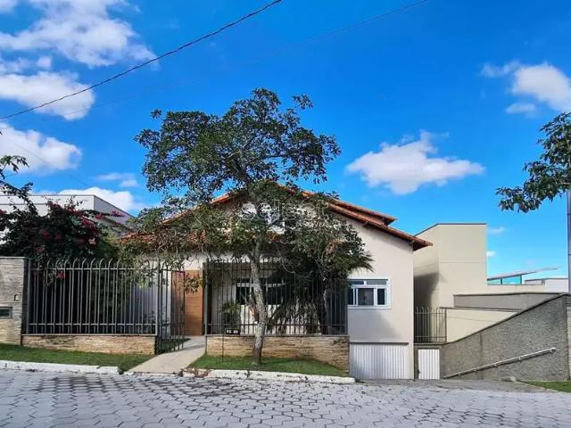 Casa venda em Região Geográfica Imediata de Juiz de Fora, Juiz de Fora