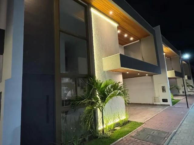 Casa venda em Região Geográfica Imediata de Salvador, Região Metropolitana de Salvador