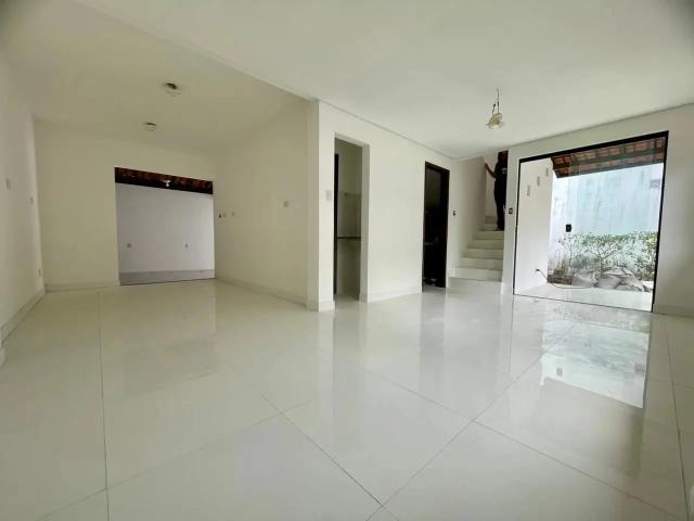 Casa venda em Lauro de Freitas, Região Geográfica Intermediária de Salvador