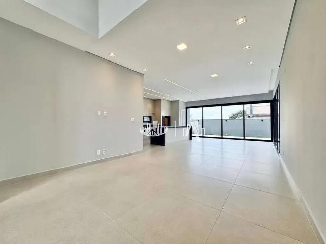 Casa venda em Região Geográfica Imediata de Londrina, Londrina