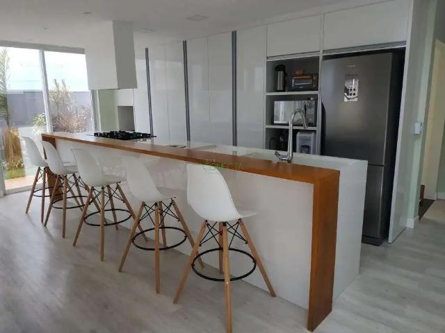 Casa venda em Região Geográfica Imediata de Londrina, Londrina