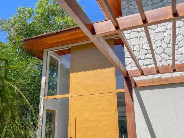 Casa venda em Região Geográfica Imediata de Salvador, Região Metropolitana de Salvador