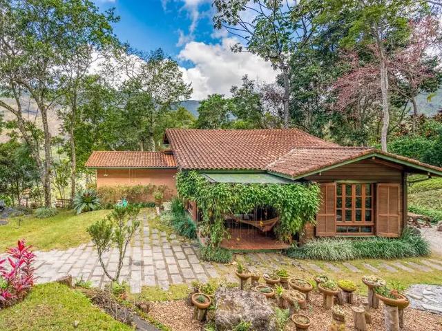Casa venda em Região Geográfica Imediata de Petrópolis, Região Metropolitana do Rio de Janeiro