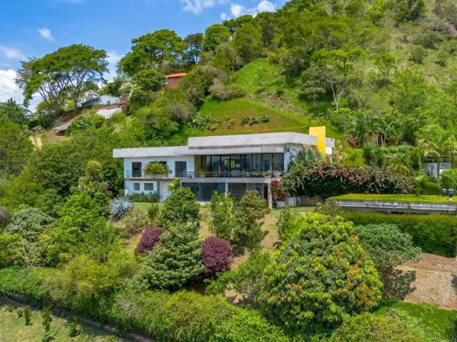 Casa venda em Região Geográfica Imediata de Petrópolis, Região Metropolitana do Rio de Janeiro