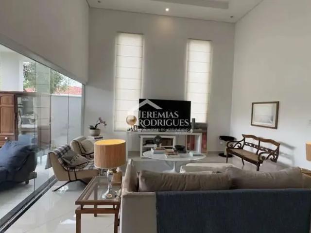 Casa venda em Região Imediata de Taubaté-Pindamonhangaba, Região Metropolitana do Vale do Paraíba e Litoral Norte