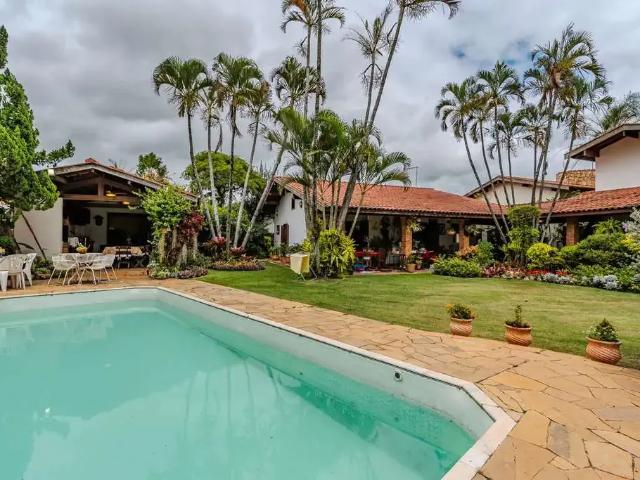Casa venda em Região Imediata de Taubaté-Pindamonhangaba, Região Metropolitana do Vale do Paraíba e Litoral Norte