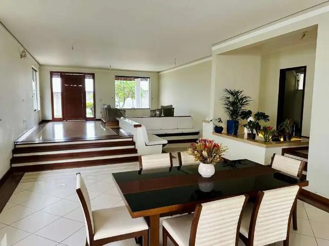 Casa venda em Região Imediata de Taubaté-Pindamonhangaba, Região Metropolitana do Vale do Paraíba e Litoral Norte