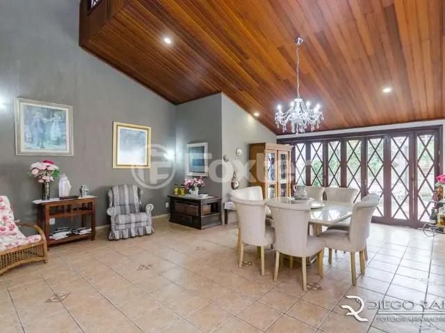 Casa venda em Lomba do Pinheiro, Porto Alegre