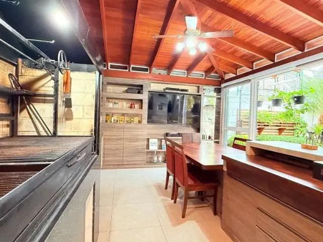 Casa venda em Lomba do Pinheiro, Porto Alegre