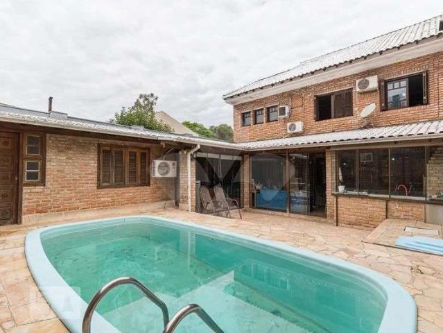 Casa venda em Passo da Areia, Porto Alegre