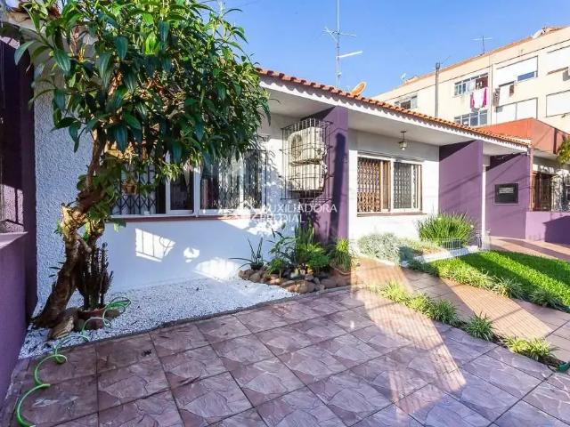 Casa venda em Região Geográfica Imediata de Porto Alegre, Região Metropolitana de Porto Alegre