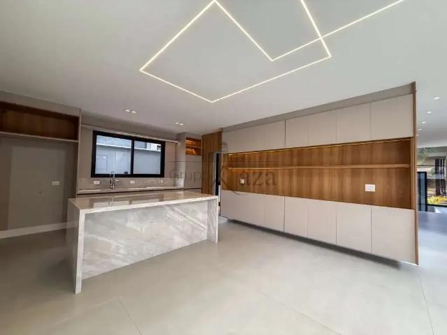 Casa venda em Região Imediata de São José dos Campos, Região Metropolitana do Vale do Paraíba e Litoral Norte