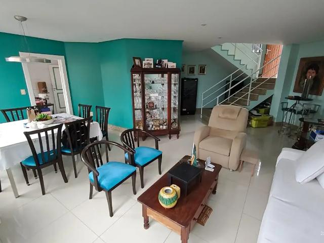 Casa venda em Região Geográfica Imediata de Salvador, Região Metropolitana de Salvador