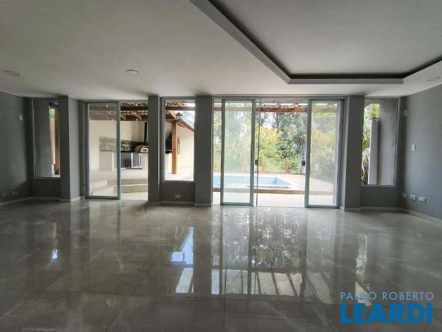 Casa venda em SAR 6, Barueri