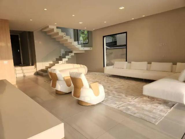 Casa venda em Santana de Parnaíba