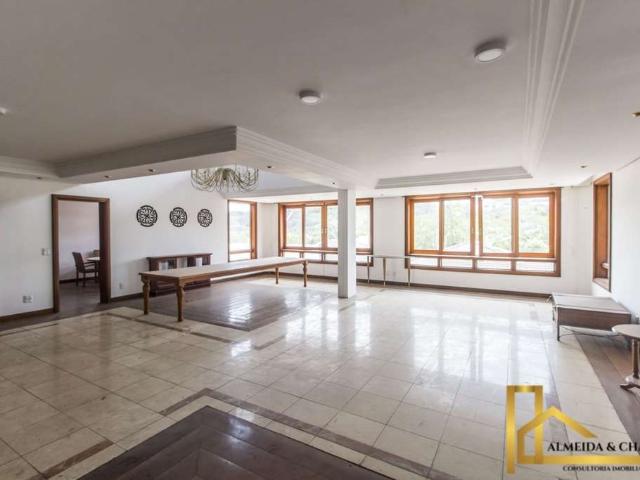 Casa venda em Santana de Parnaíba