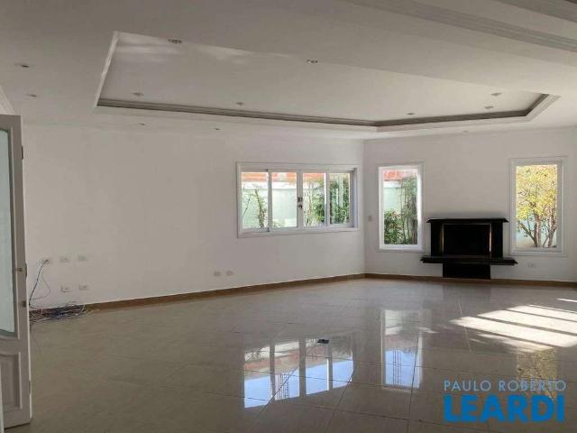 Casa venda em 18 do Forte Alphaville, Santana de Parnaíba