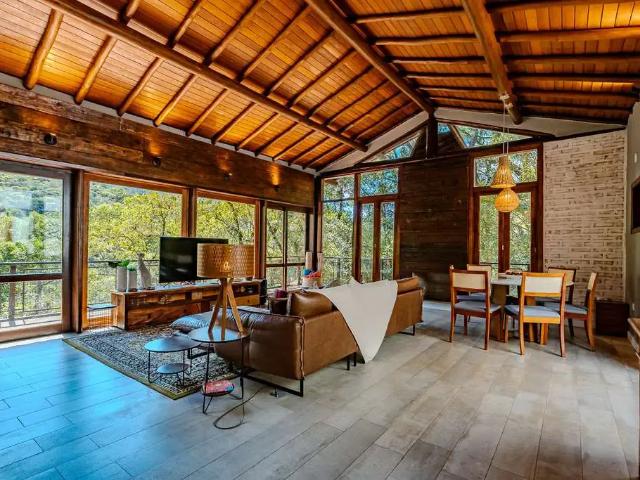 Casa venda em Região Imediata de Taubaté-Pindamonhangaba, Região Metropolitana do Vale do Paraíba e Litoral Norte