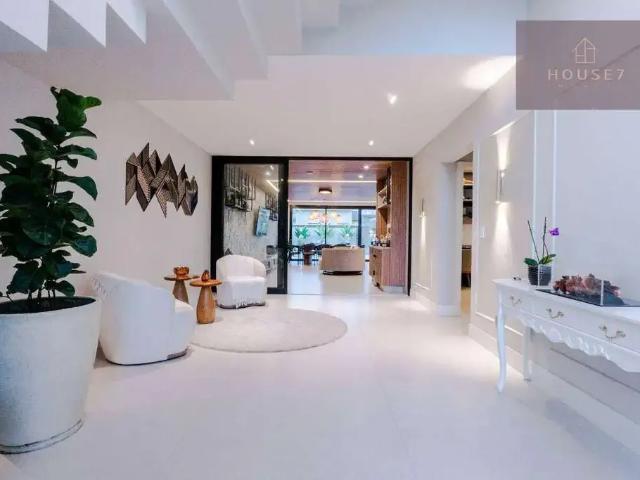 Casa venda em Condomínio, Serra