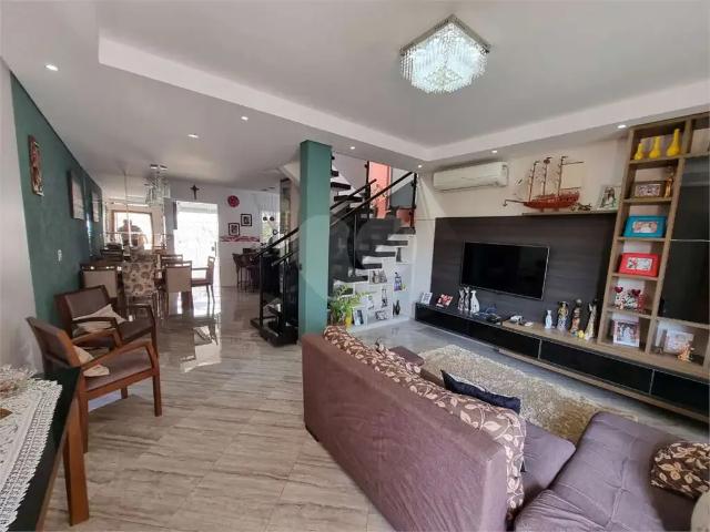 Casa venda em Região Imediata de Caraguatatuba-Ubatuba-São Sebastião, Região Metropolitana do Vale do Paraíba e Litoral Norte