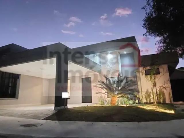 Casa venda em Região Imediata de Taubaté-Pindamonhangaba, Região Metropolitana do Vale do Paraíba e Litoral Norte