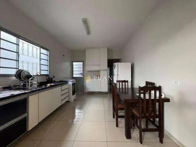 Casa venda em Região Imediata de Taubaté-Pindamonhangaba, Região Metropolitana do Vale do Paraíba e Litoral Norte
