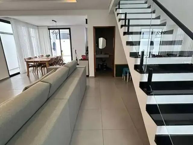 Casa venda em Região Imediata de Taubaté-Pindamonhangaba, Região Metropolitana do Vale do Paraíba e Litoral Norte