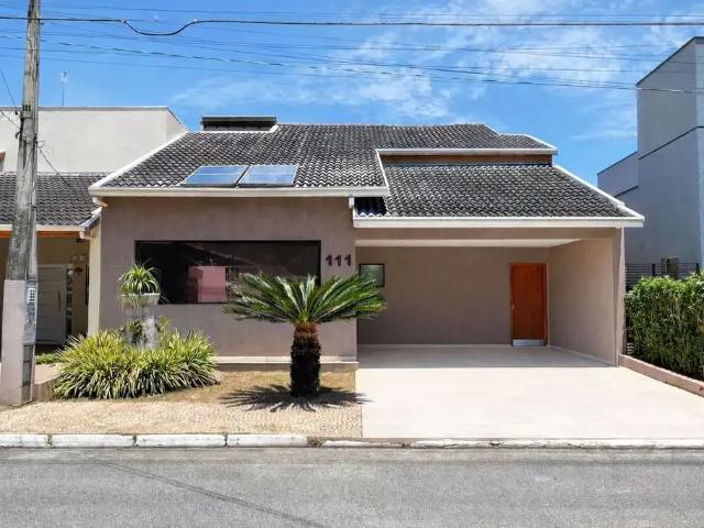Casa venda em Região Imediata de Taubaté-Pindamonhangaba, Região Metropolitana do Vale do Paraíba e Litoral Norte