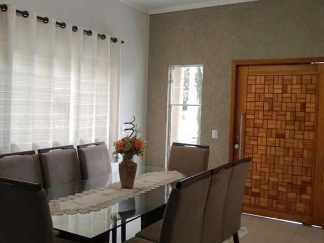 Casa venda em Região Imediata de Taubaté-Pindamonhangaba, Região Metropolitana do Vale do Paraíba e Litoral Norte
