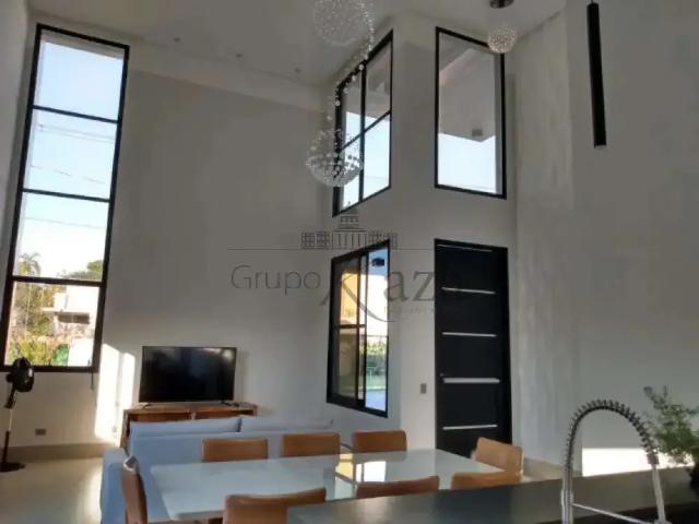 Casa venda em Região Imediata de Taubaté-Pindamonhangaba, Região Metropolitana do Vale do Paraíba e Litoral Norte