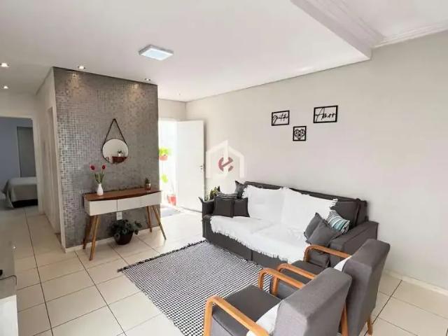 Casa venda em Região Imediata de Taubaté-Pindamonhangaba, Região Metropolitana do Vale do Paraíba e Litoral Norte