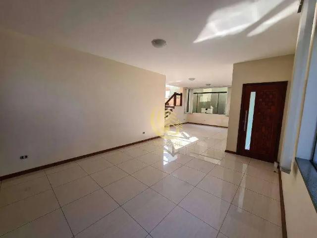Casa venda em Região Imediata de Taubaté-Pindamonhangaba, Região Metropolitana do Vale do Paraíba e Litoral Norte